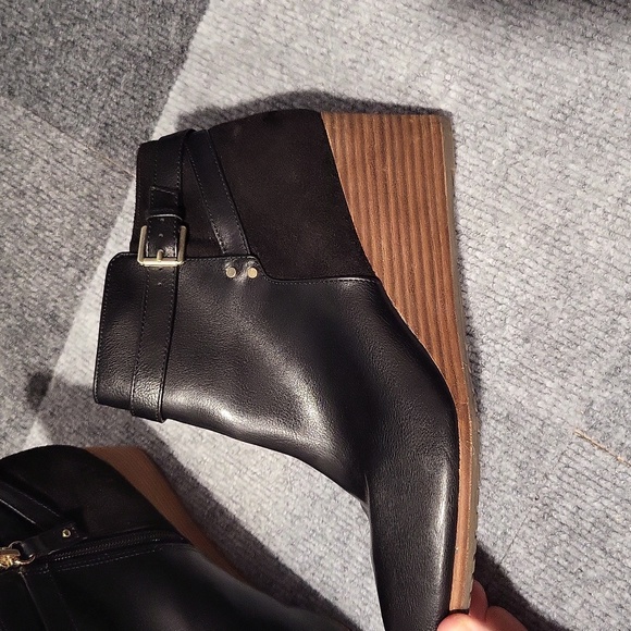 Women's ankle boots - Picture 2 of 4